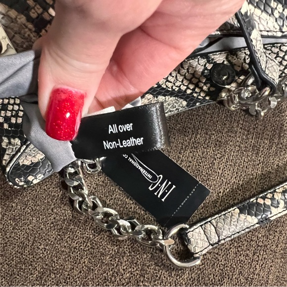 New I.N.C. International Concepts Trippii Chain Tote Snakeskin Design - Picture 14 of 15